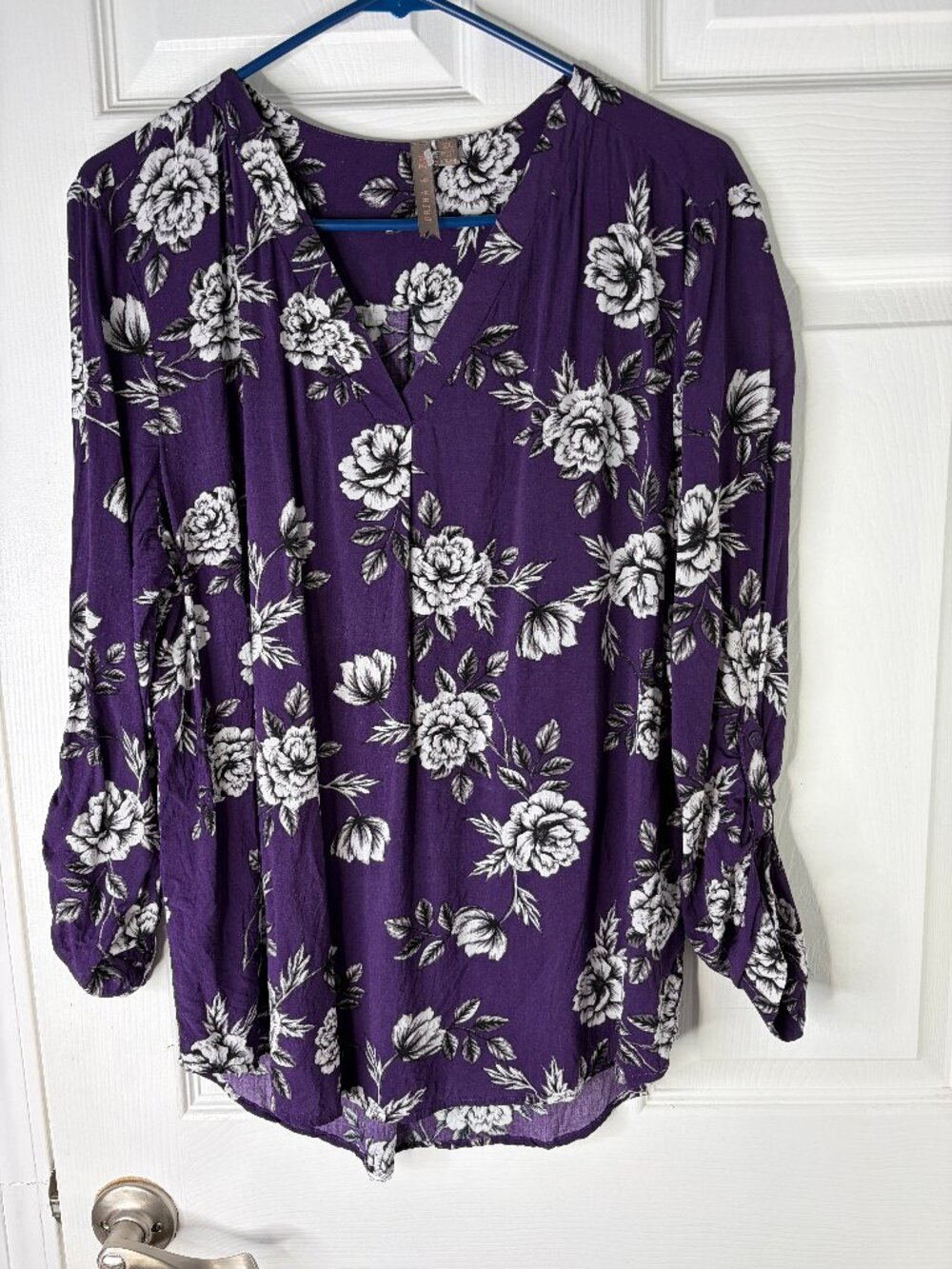 Brina & Em Stitch Fix Purple Floral V-Neck Blouse Roll Tab Sleeve Size XXL